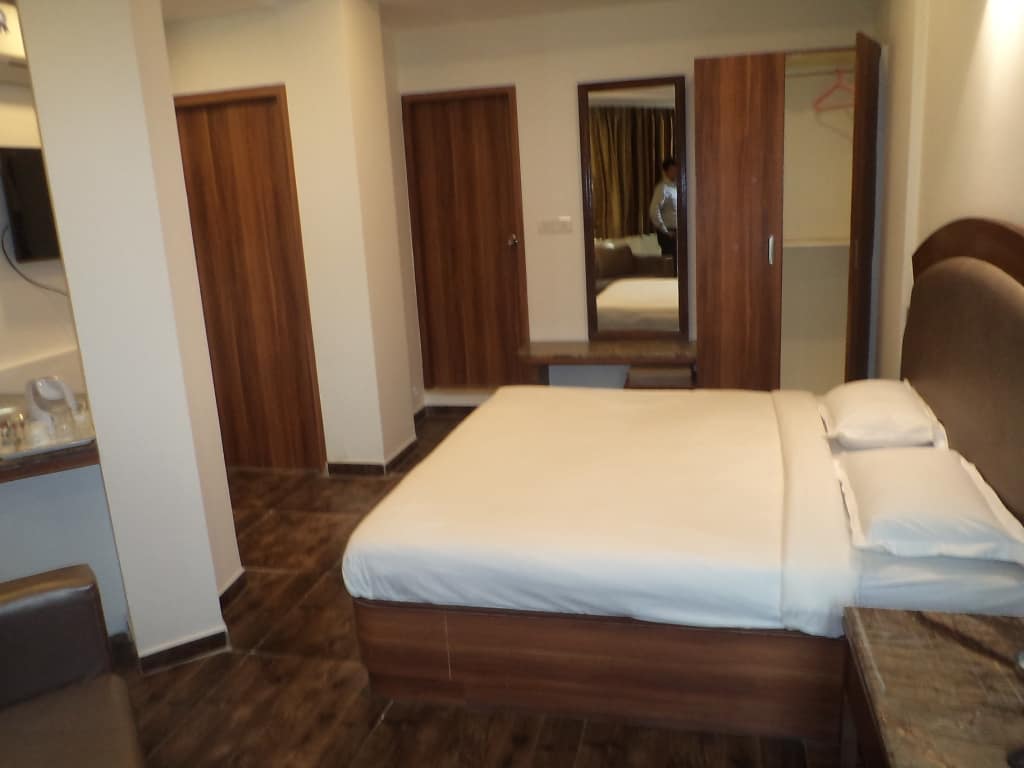 Deluxe Room 4