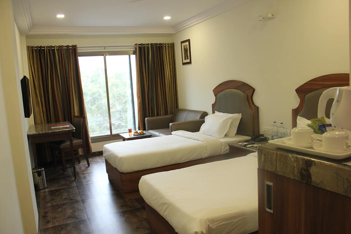 Deluxe Twin Bed