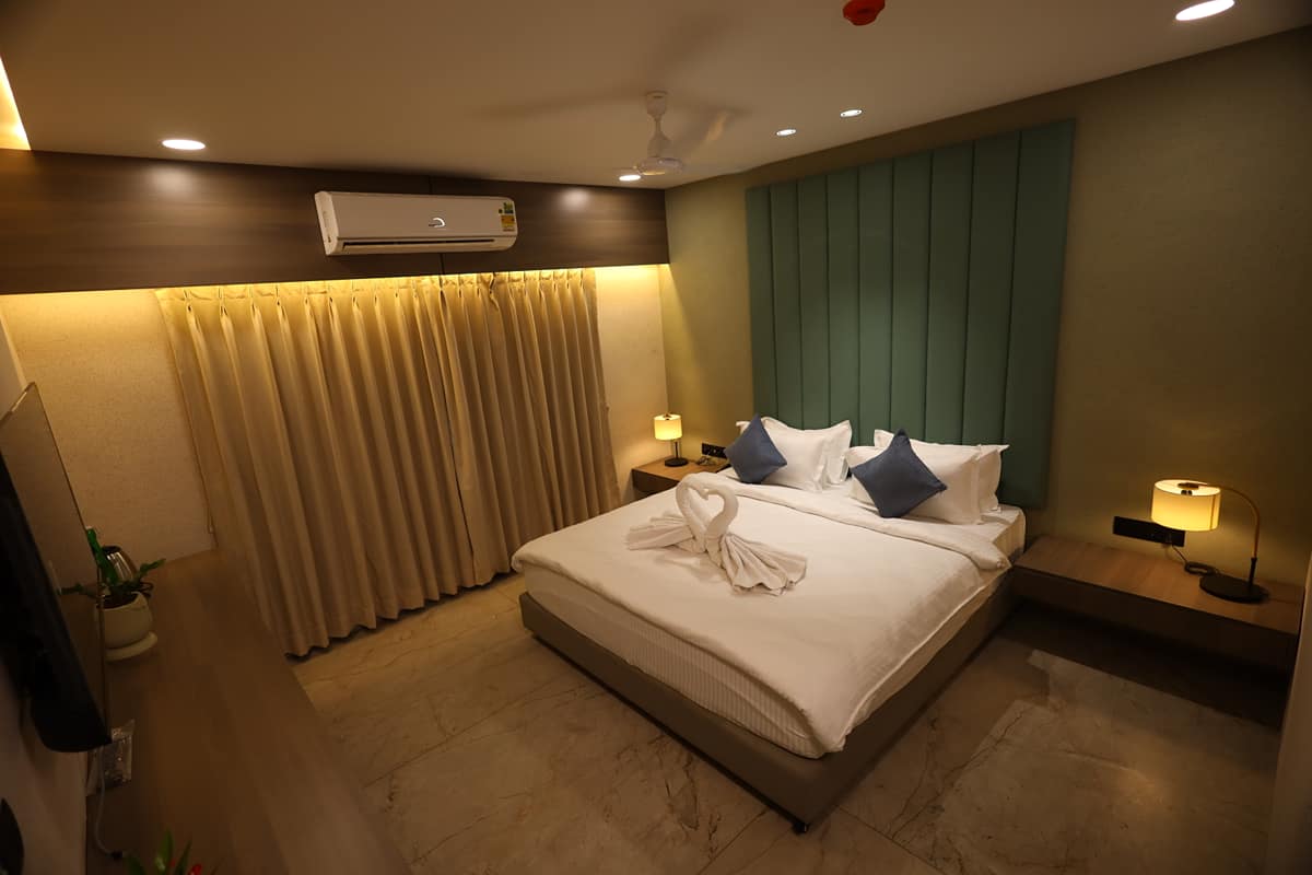 Deluxe Room 3
