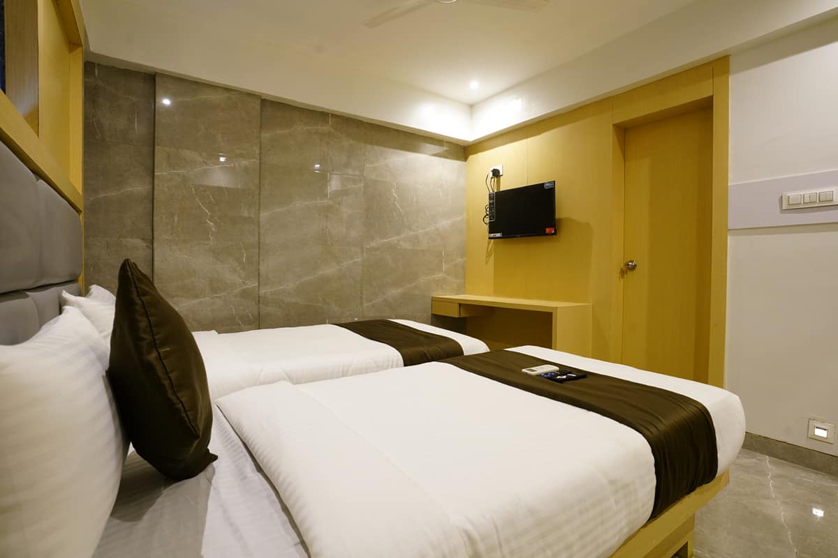 Deluxe Twin Room 2