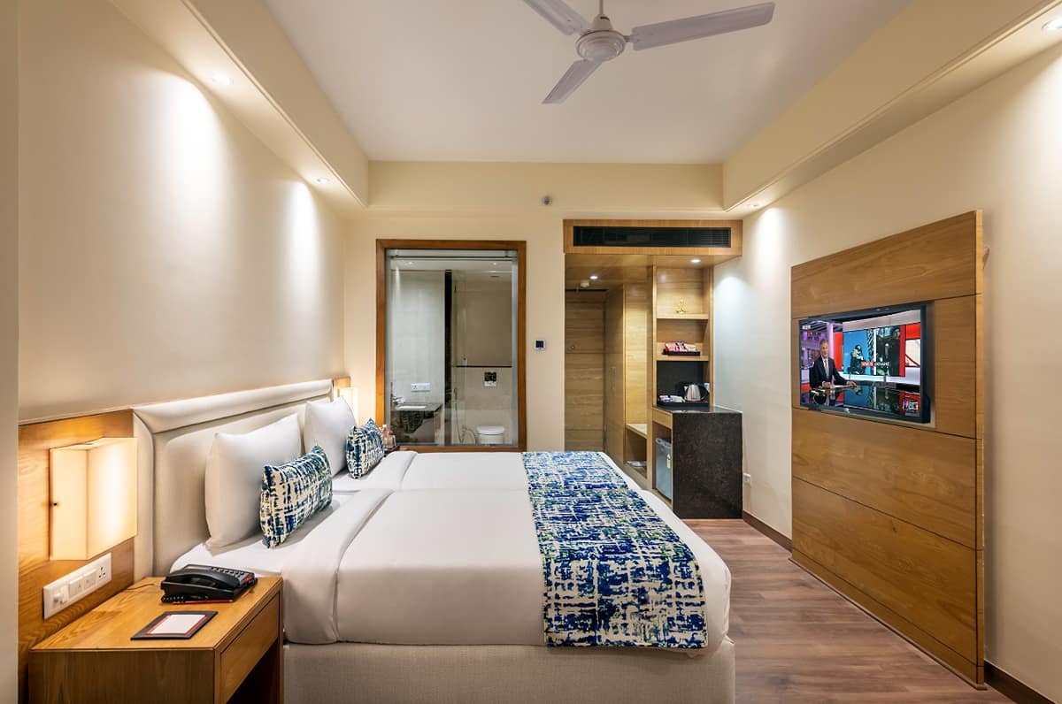 Club King Room 3