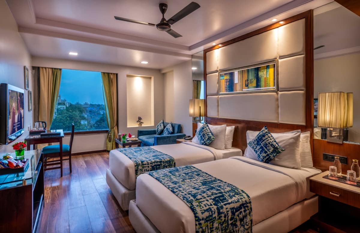 Club Twin Room