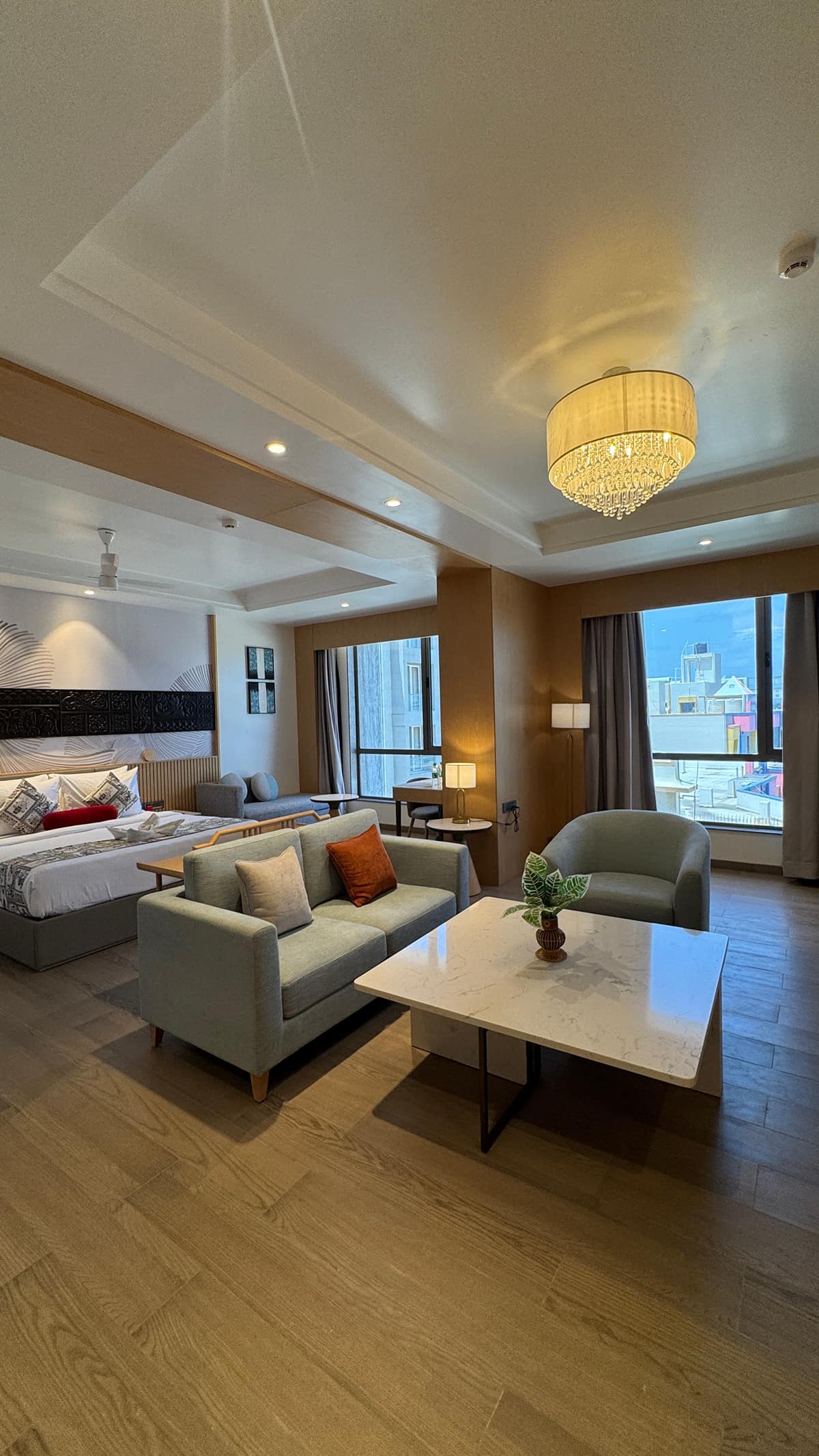 Club Room 4