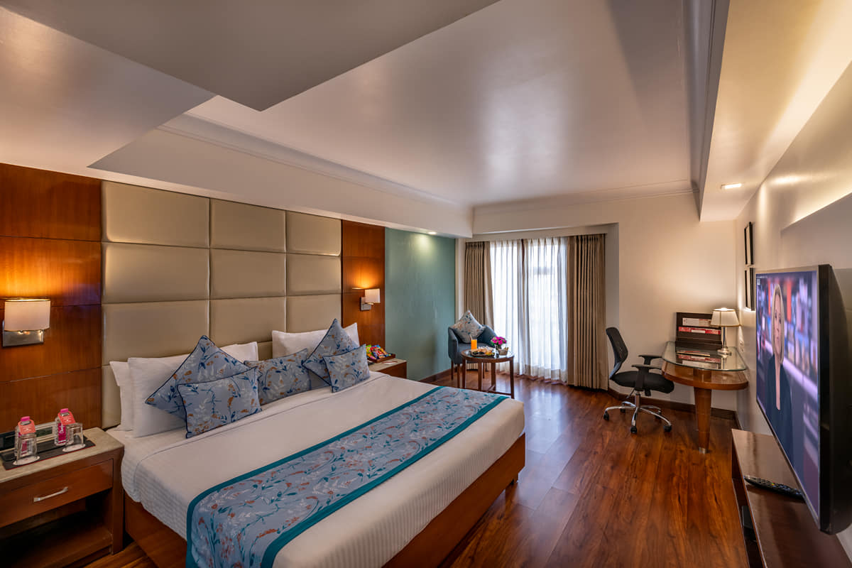 Club Room 2