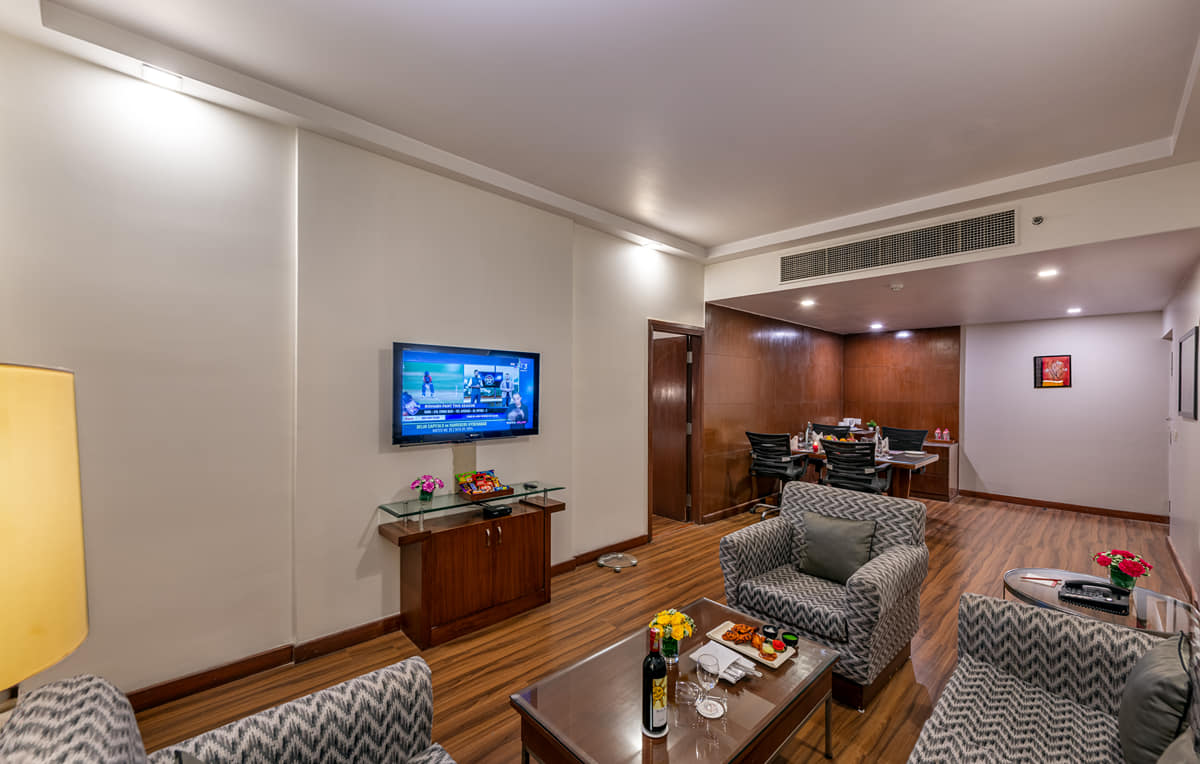 Emerald Suite 2
