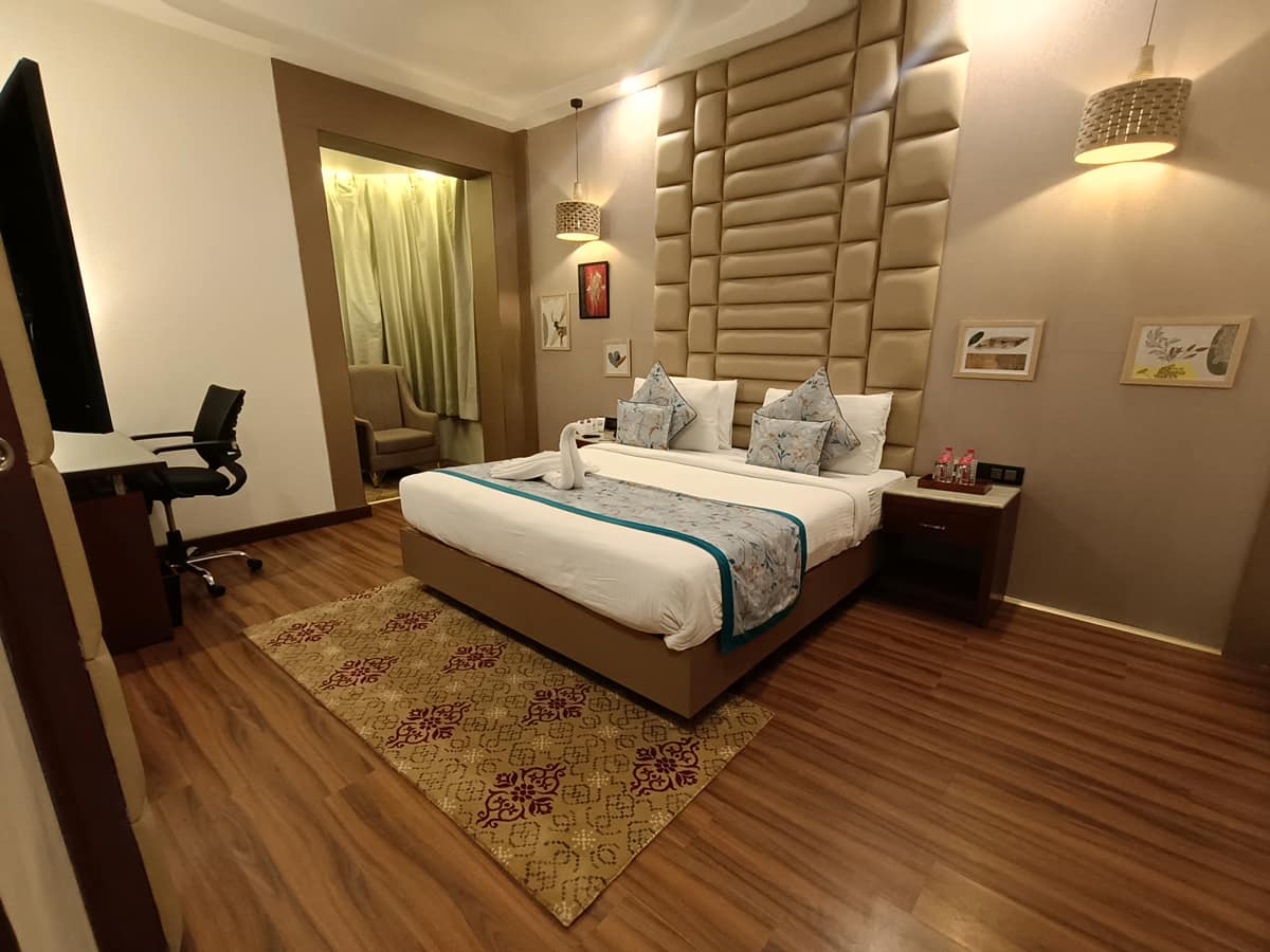 Emerald Suite 5