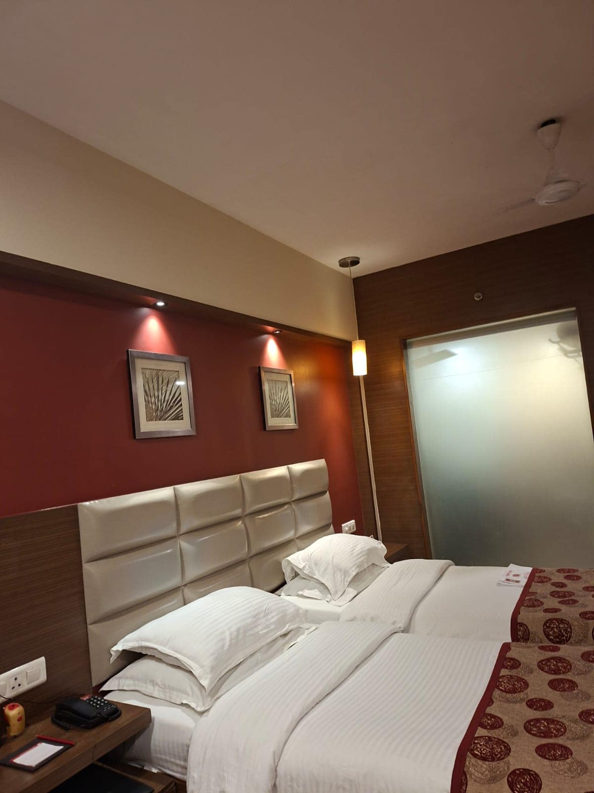 Deluxe Twin Room 2
