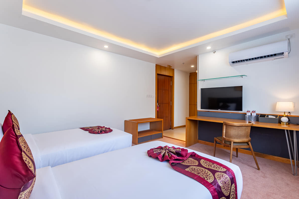 Deluxe Twin Room 5