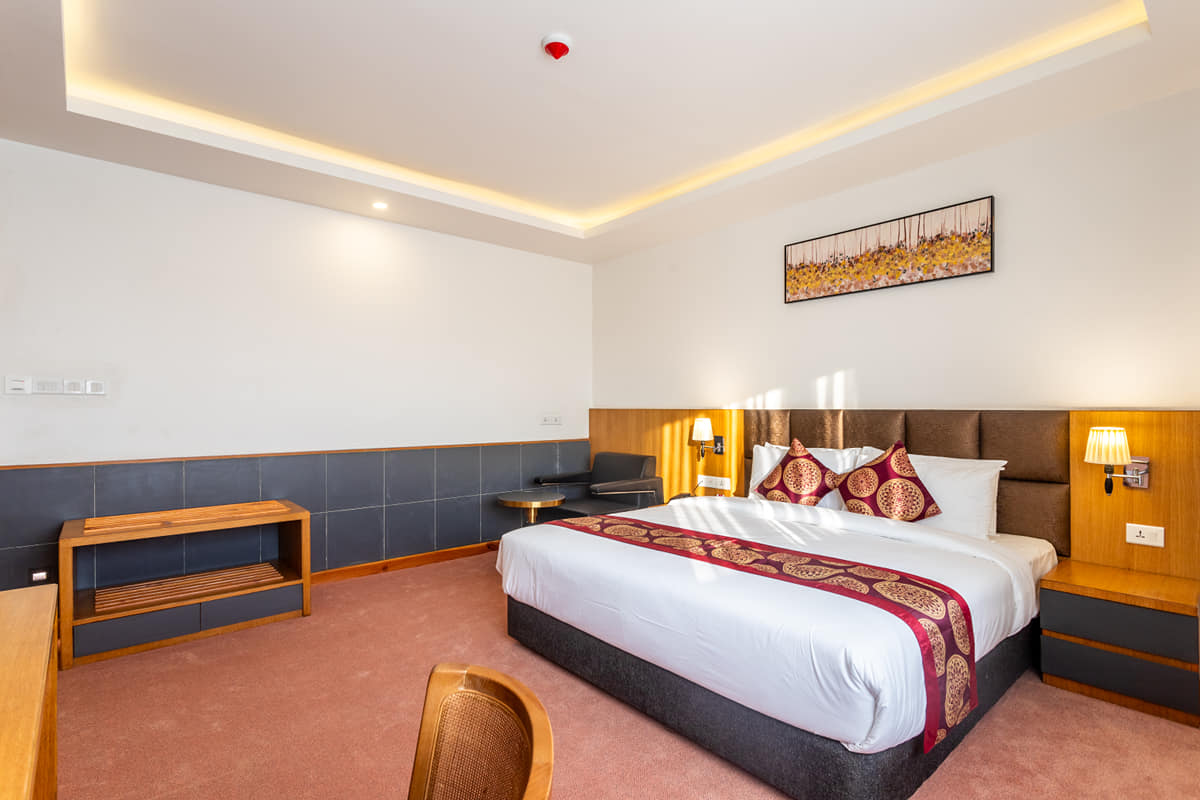 Superior King Room 5