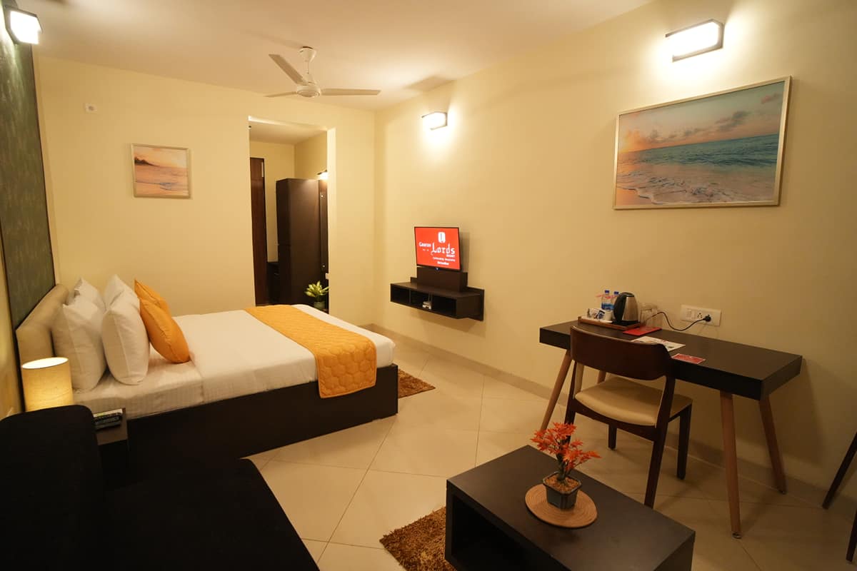 Club Room 2