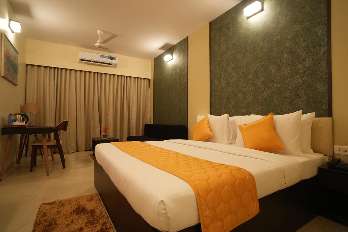 Club Room 3