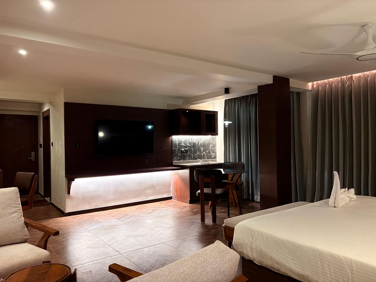 Executive Suite 3